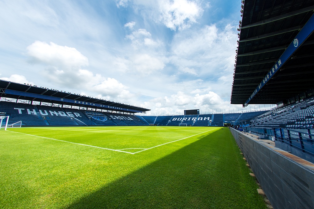 5 Things That You Have To Know About Thunder Castle The Football Arena Of Buriram Inspired Thailand